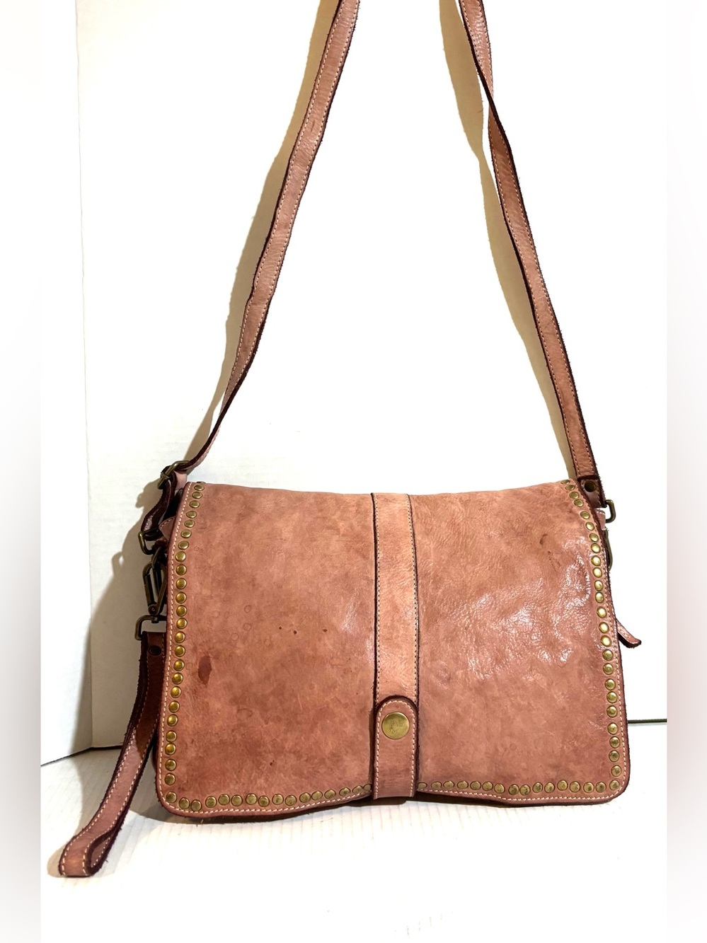 Vintage distressed Stud-Trim Leather Crossbody Bag in Dusty Rose